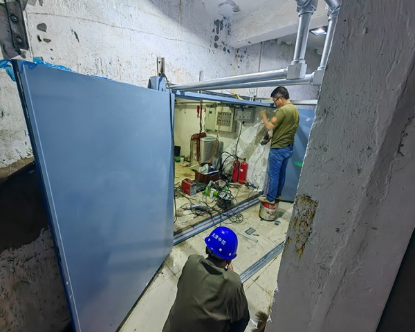 山西西龍池電站防火門、快速門施工現場